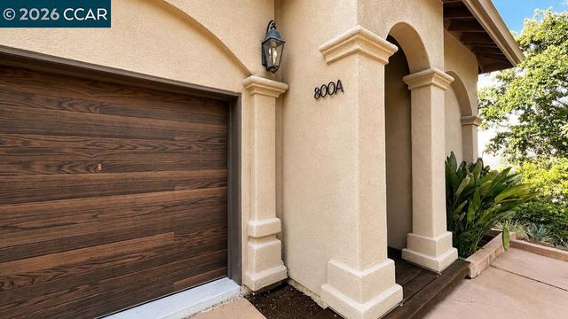 800 Hamilton Dr, Pleasant Hill, CA 94523