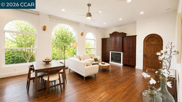800 Hamilton Dr, Pleasant Hill, CA 94523