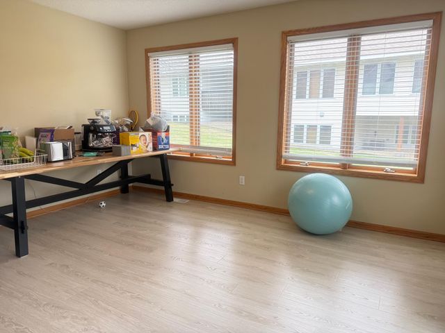 834 Wescott Square, Eagan, MN 55123