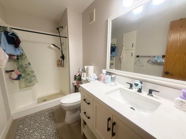 834 Wescott Square, Eagan, MN 55123