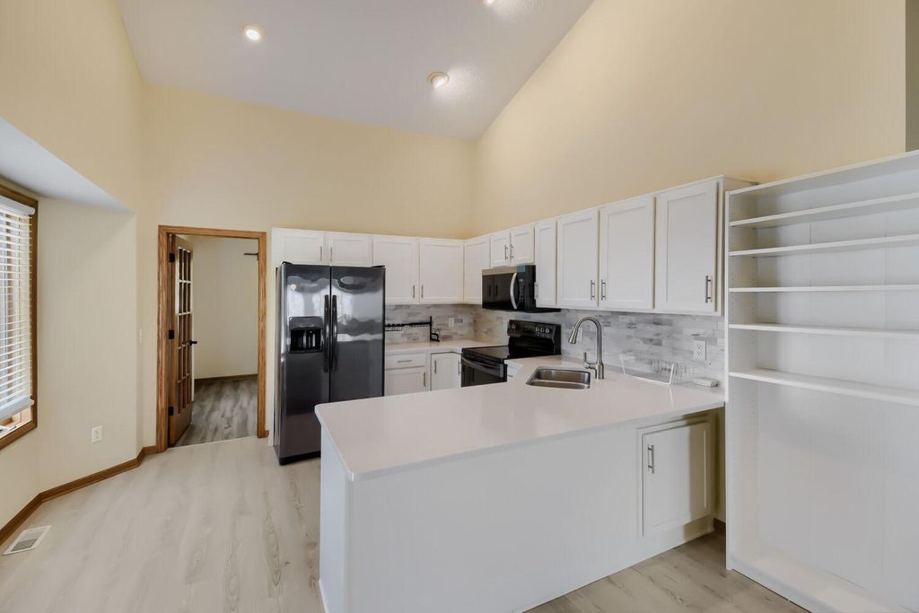 834 Wescott Square, Eagan, MN 55123 — photo 3