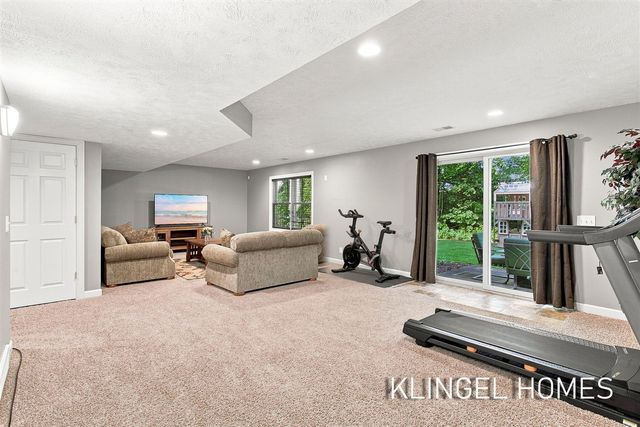16373 W Willow Drive, Spring Lake, MI 49456