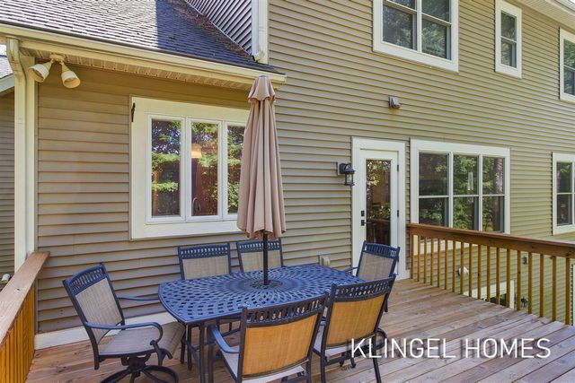 16373 W Willow Drive, Spring Lake, MI 49456