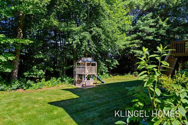 16373 W Willow Drive, Spring Lake, MI 49456