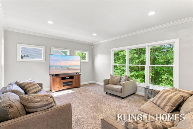 16373 W Willow Drive, Spring Lake, MI 49456