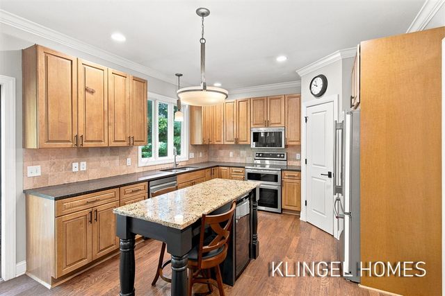 16373 W Willow Drive, Spring Lake, MI 49456