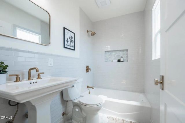 1838 Kilbourn Street, Los Angeles, CA 90065