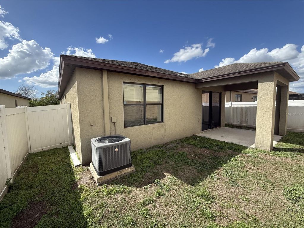 Image 16 of property listing at 6108 MAGNOLIA PARK BOULEVARD, Riverview, FL 33578