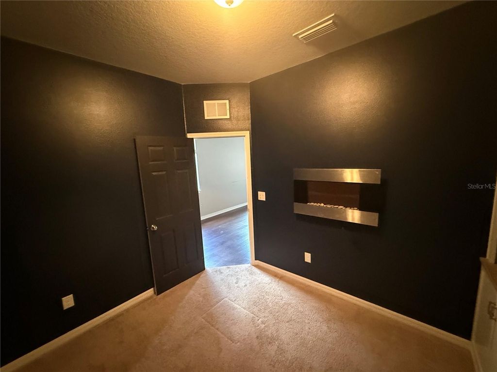 Image 5 of property listing at 6108 MAGNOLIA PARK BOULEVARD, Riverview, FL 33578