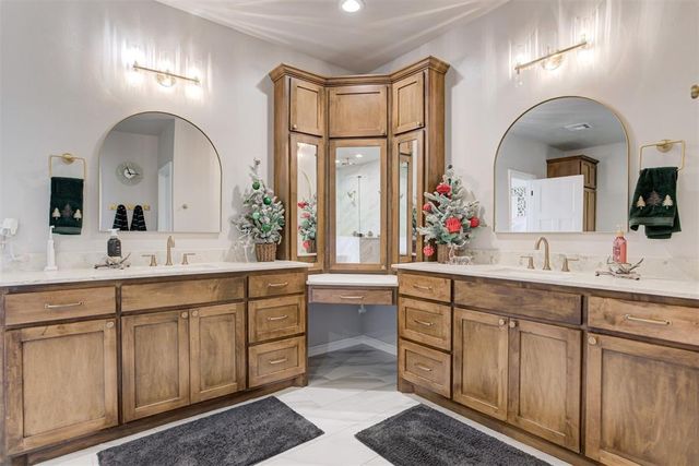 3400 Woodland Springs Drive, Norman, OK 73072