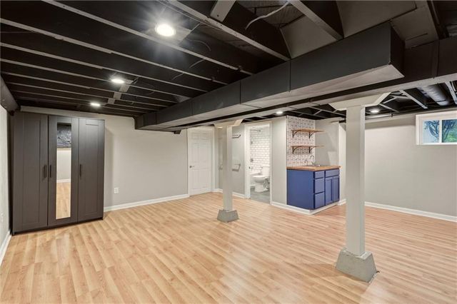 4216 NE 44TH Street, Kansas City, MO 64117