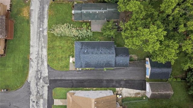 4216 NE 44TH Street, Kansas City, MO 64117