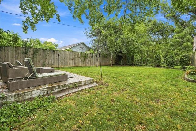 4216 NE 44TH Street, Kansas City, MO 64117