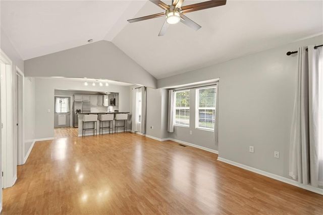 4216 NE 44TH Street, Kansas City, MO 64117