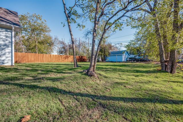 430 W Munson Street, Denison, TX 75020