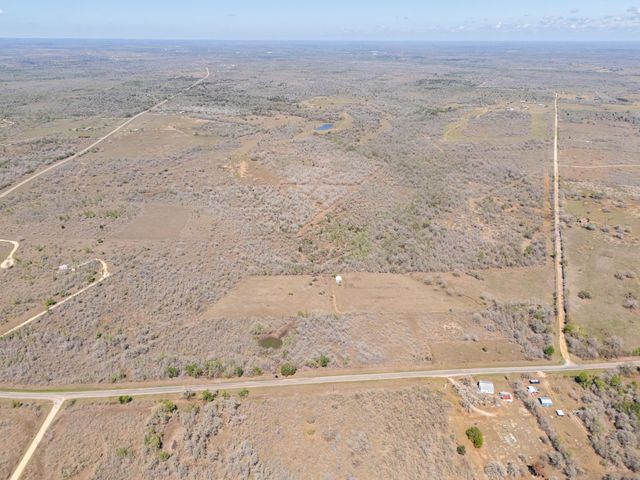 000 FM 2814, Waelder, TX 78959