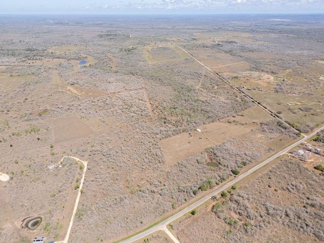 000 FM 2814, Waelder, TX 78959