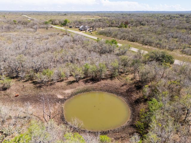 000 FM 2814, Waelder, TX 78959