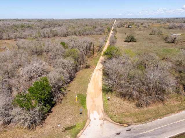 000 FM 2814, Waelder, TX 78959