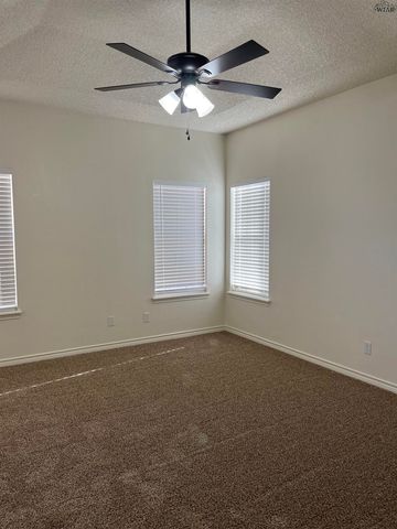 2820 JUDSON CIRCLE, Wichita Falls, TX 76308