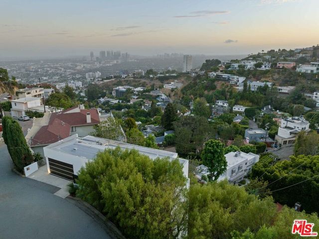 8760 Hollywood Boulevard, Los Angeles, CA 90069