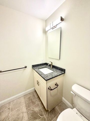 10 Franklin 302, Revere, MA 02151