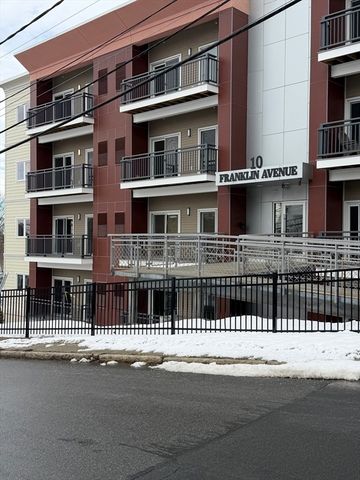 10 Franklin 302, Revere, MA 02151