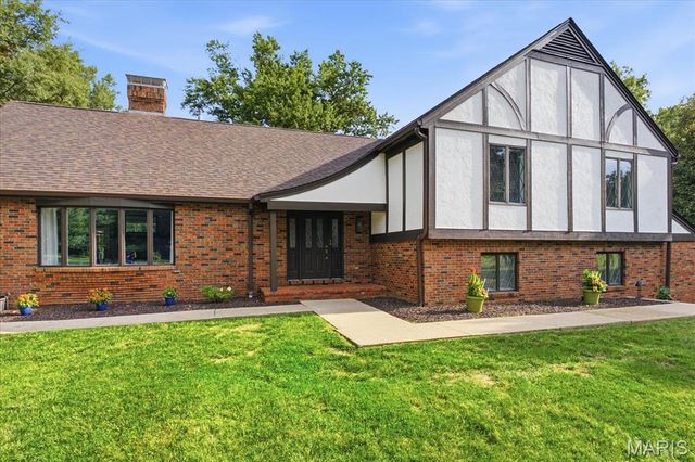 10 Brighton Place, Shiloh, IL 62221