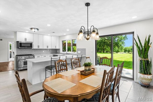 10 Brighton Place, Shiloh, IL 62221