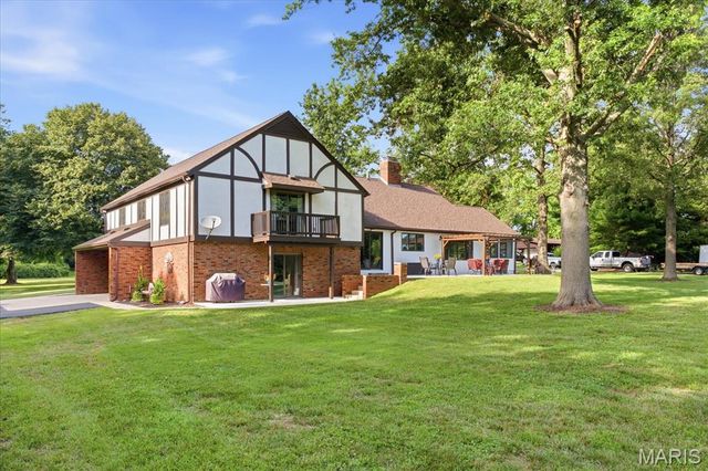 10 Brighton Place, Shiloh, IL 62221