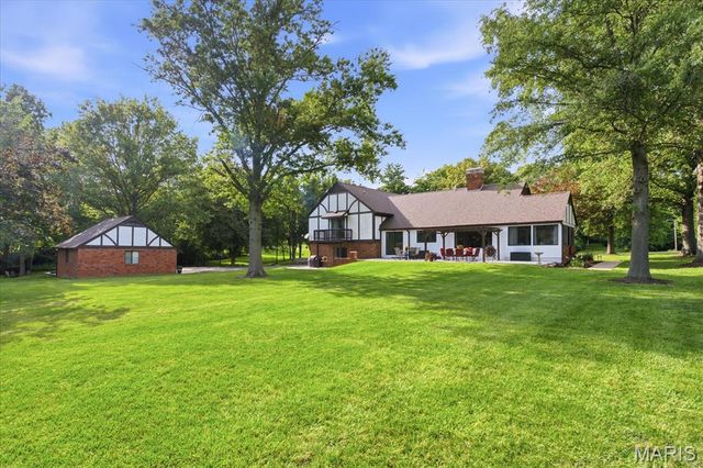10 Brighton Place, Shiloh, IL 62221