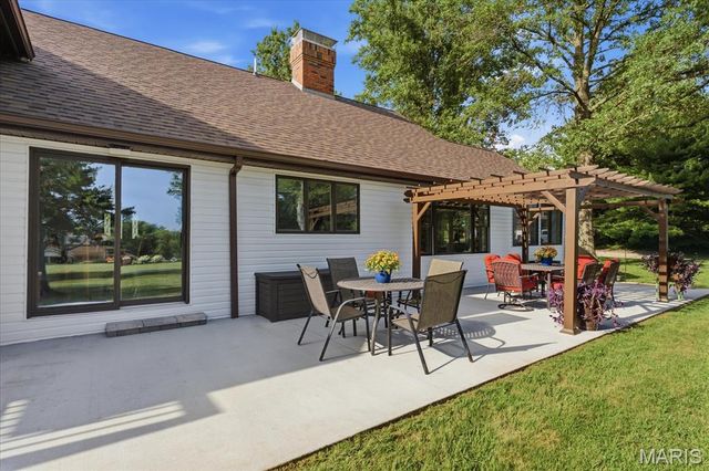 10 Brighton Place, Shiloh, IL 62221