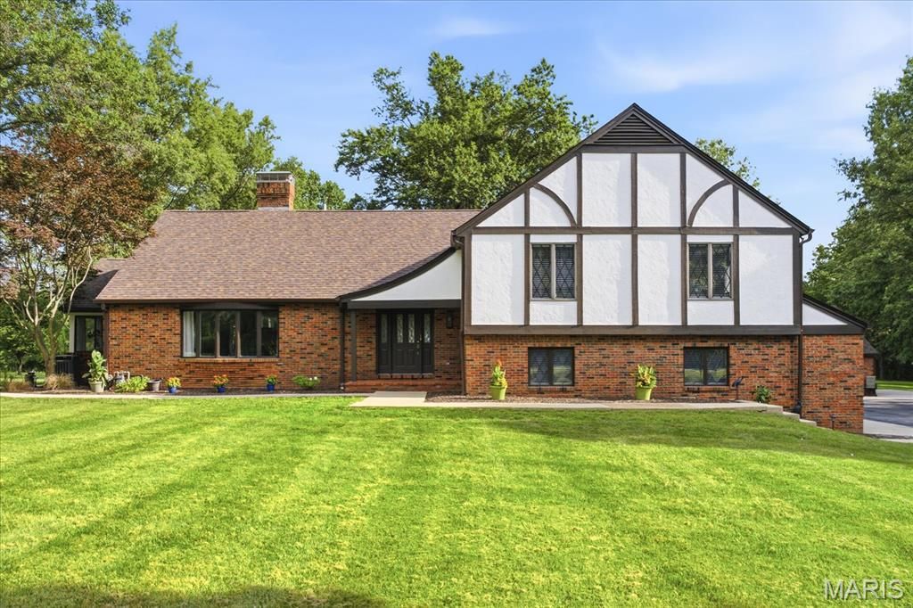 10 Brighton Place, Shiloh, IL 62221
