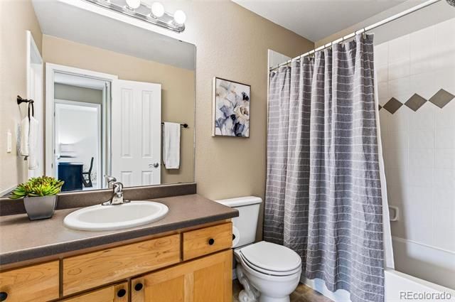 805 Summer Hawk Drive B10, Longmont, CO 80504