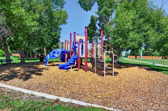 805 Summer Hawk Drive B10, Longmont, CO 80504