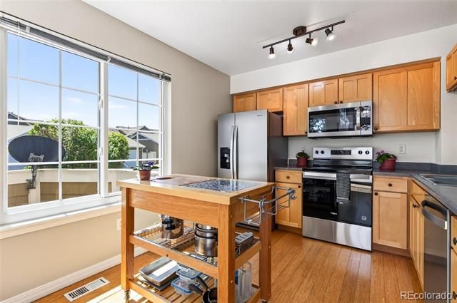 805 Summer Hawk Drive B10, Longmont, CO 80504