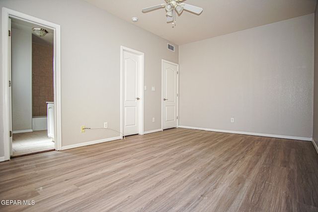 528 Green Village Court B, El Paso, TX 79912