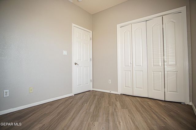 528 Green Village Court B, El Paso, TX 79912