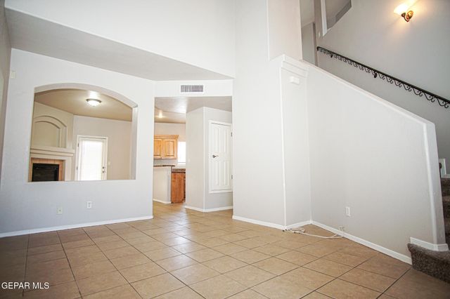 528 Green Village Court B, El Paso, TX 79912