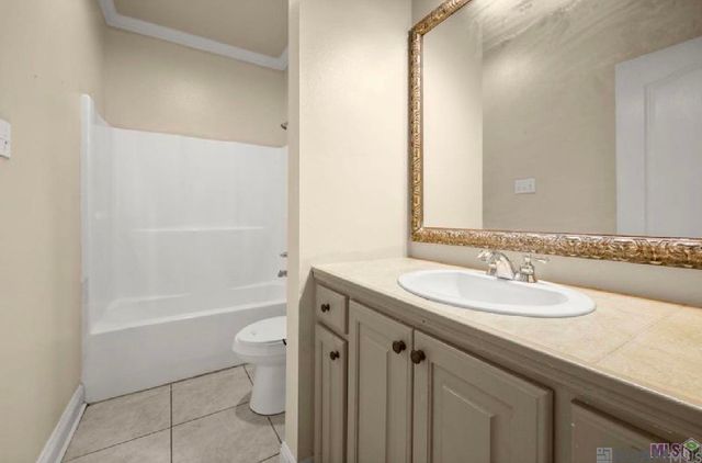 2058 Pointe South Dr, Zachary, LA 70791