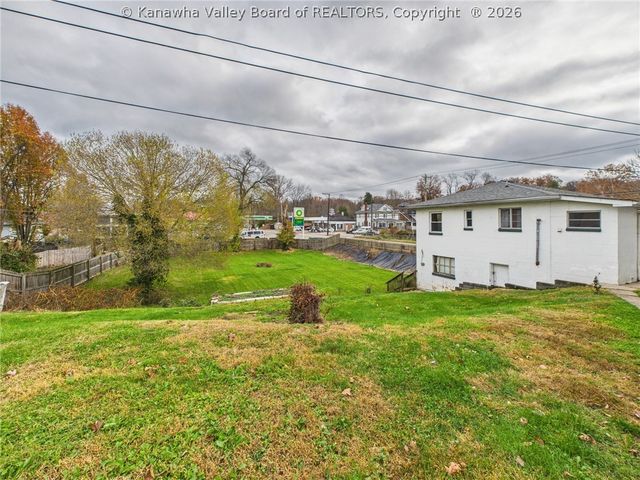 2314 Kanawha Terrace, St Albans, WV 25177