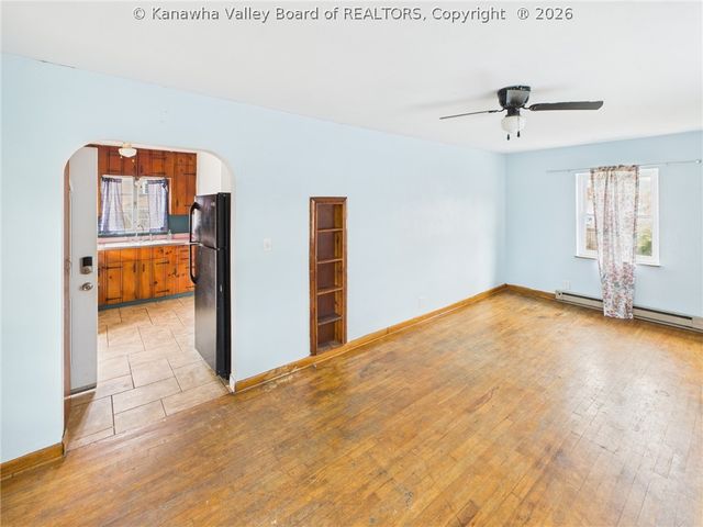 2314 Kanawha Terrace, St Albans, WV 25177