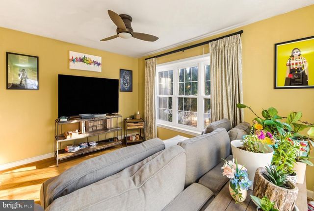 656 E GREENMAN RD, Haddonfield, NJ 08033