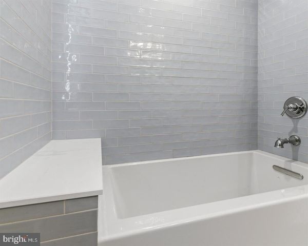 656 E GREENMAN RD, Haddonfield, NJ 08033