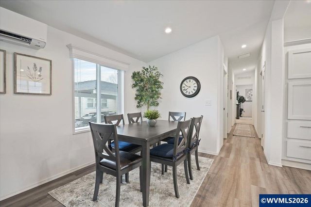 176 Clearwater Av NE, Salem, OR 97301