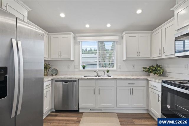 176 Clearwater Av NE, Salem, OR 97301