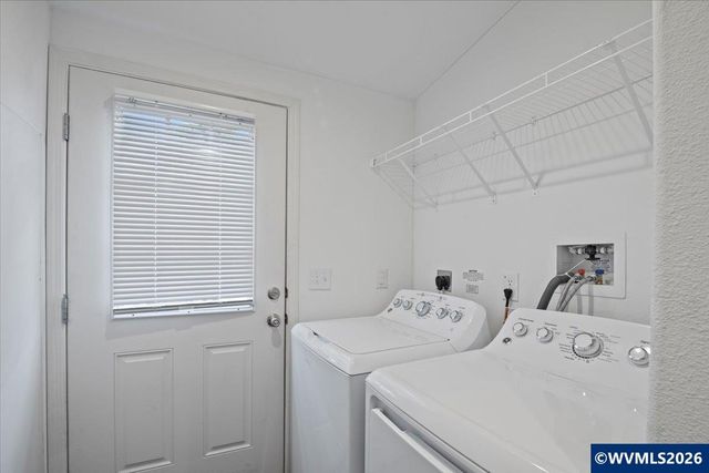 176 Clearwater Av NE, Salem, OR 97301