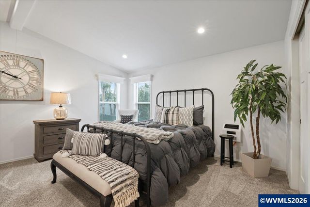 176 Clearwater Av NE, Salem, OR 97301