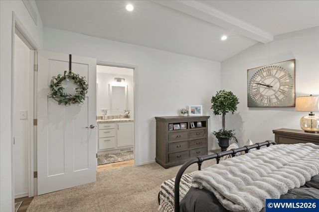 176 Clearwater Av NE, Salem, OR 97301