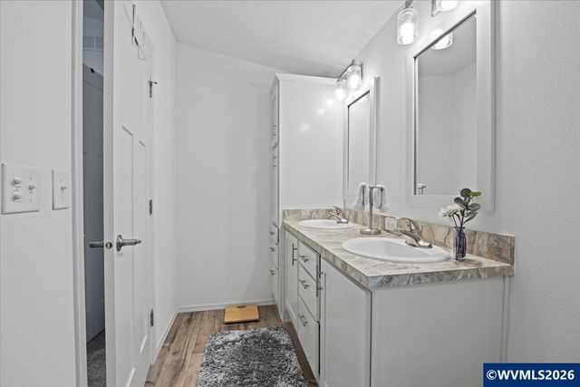 176 Clearwater Av NE, Salem, OR 97301